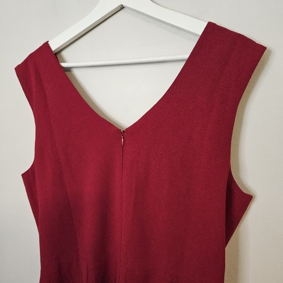 Dress The Population Sandra Elegant Garnet Red Sleeveless Gown Formal V-Neck - Picture 10 of 16